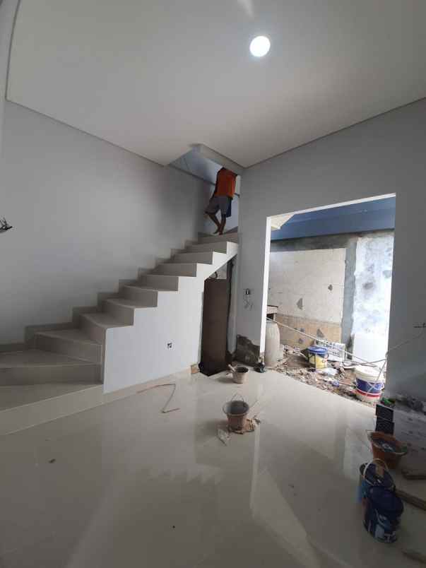 dijual rumah jln raya pondok labu