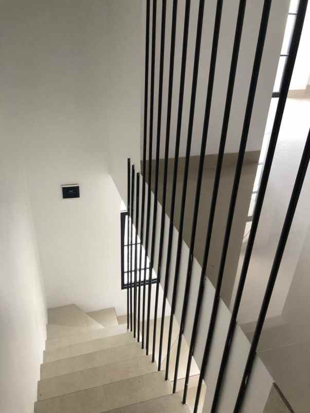 dijual rumah jln salamun cilangkap baru