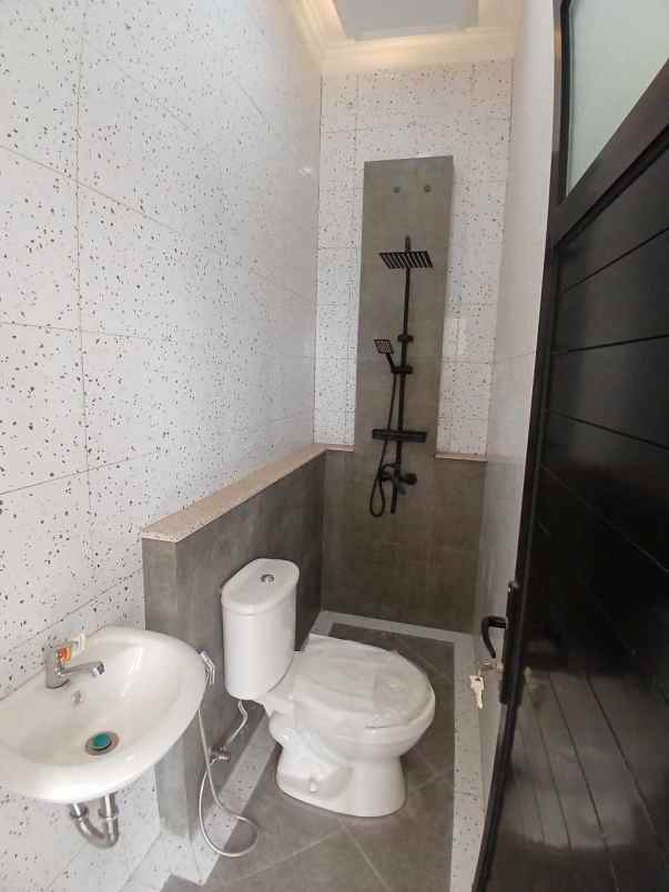 dijual rumah kalimulya