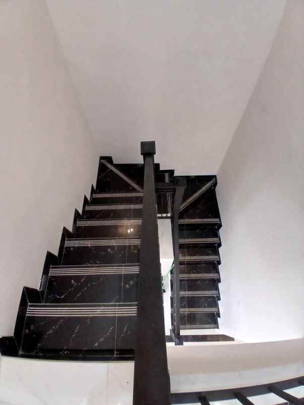 dijual rumah kalimulya