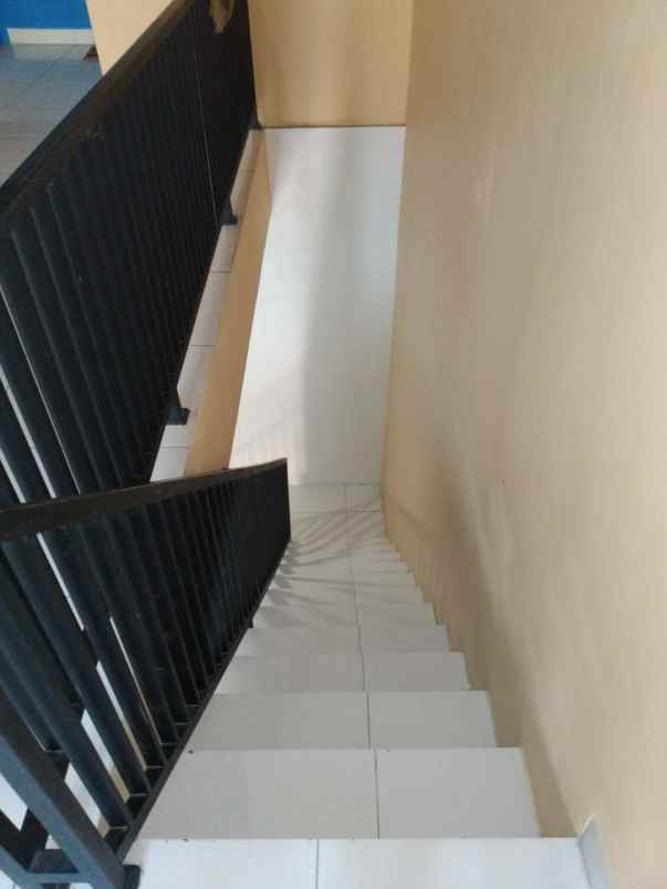 dijual rumah karangsatria