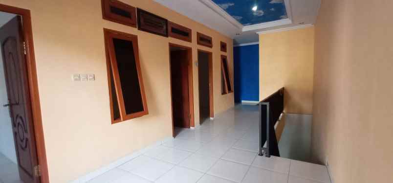 dijual rumah karangsatria