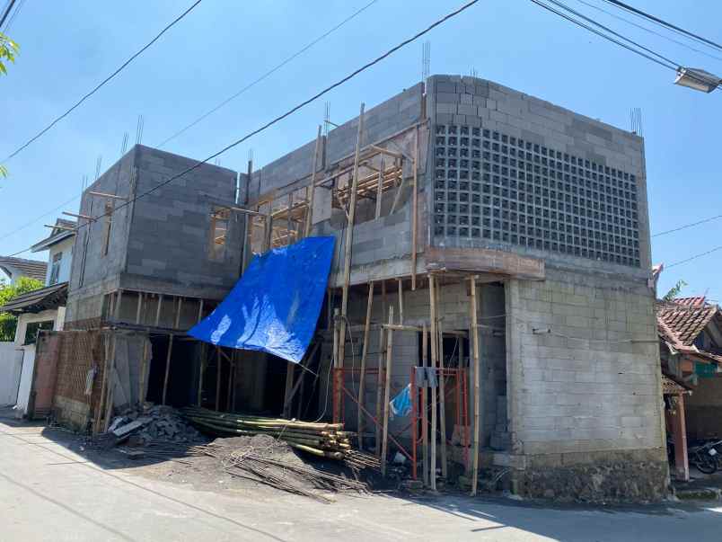 dijual rumah kayen kaliurang km 7