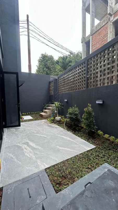 dijual rumah kebayoran lama