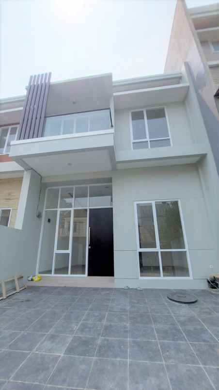 dijual rumah kelapa cengkir kelapa gading