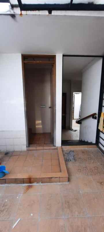 dijual rumah kelapa gading