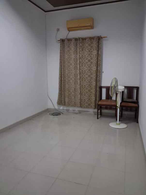 dijual rumah kelapa gading