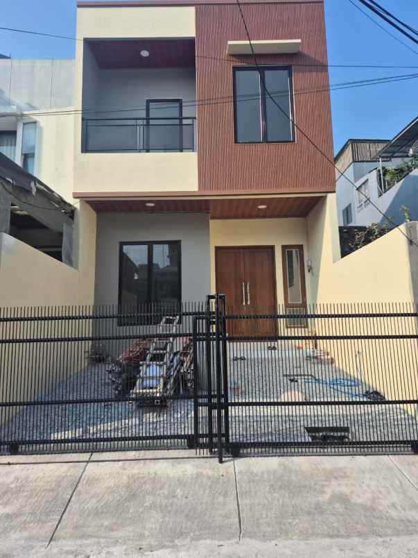 dijual rumah kelapa hybrida kelapa gading