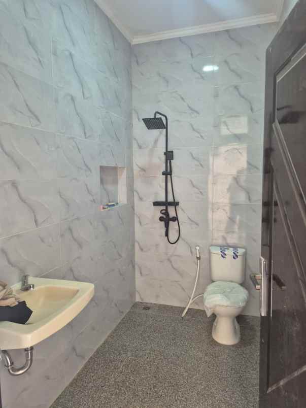 dijual rumah kelapa hybrida kelapa gading