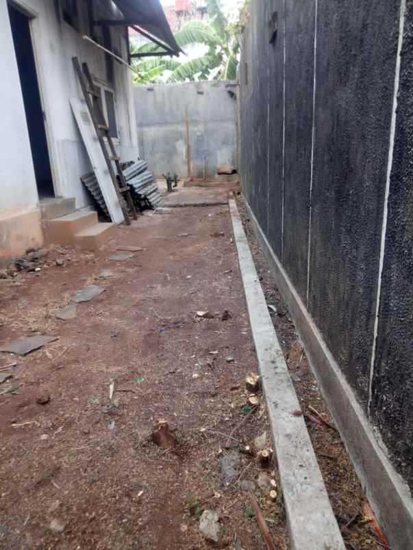 dijual rumah kembangan