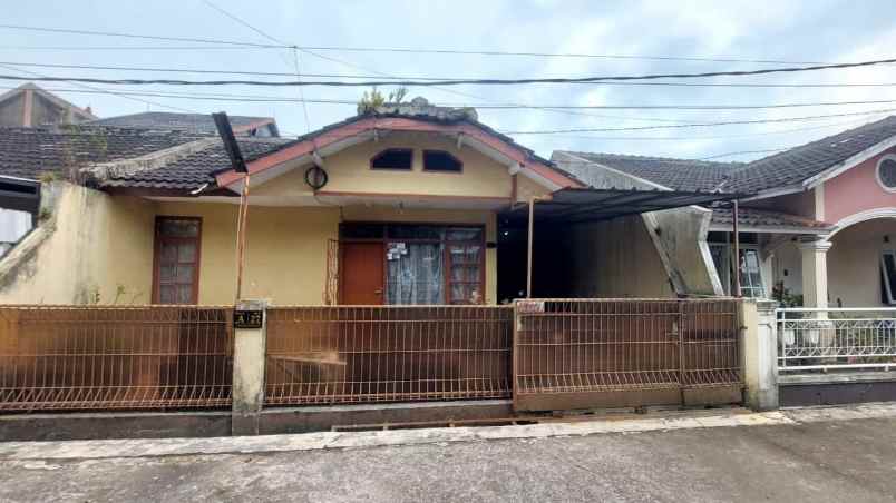 dijual rumah komp ciwastra indah kota
