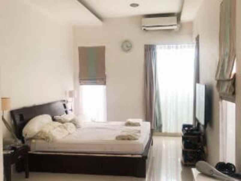 dijual rumah komplek alam sutera