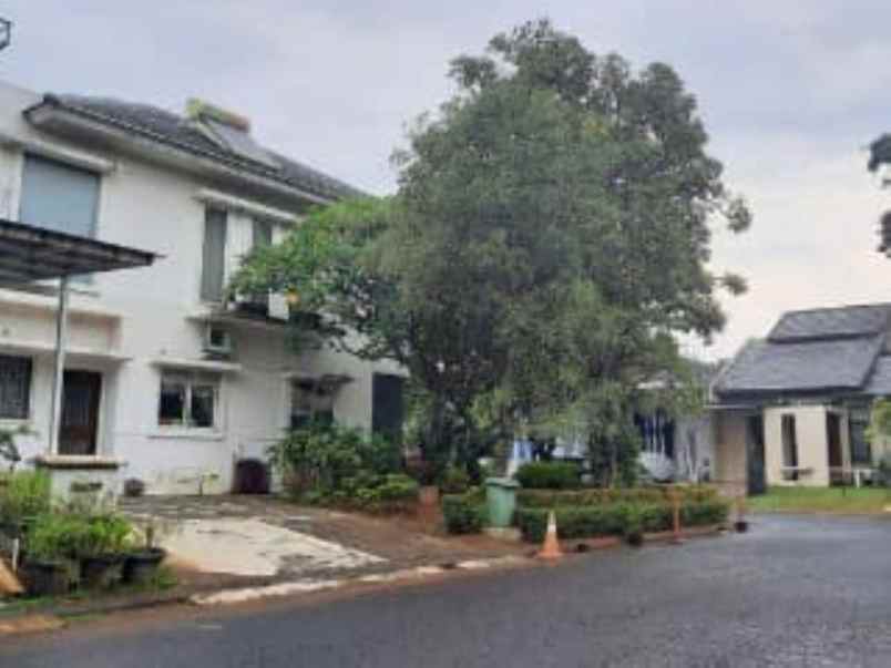 dijual rumah komplek alam sutera