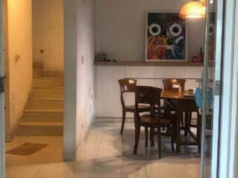 dijual rumah komplek alam sutera