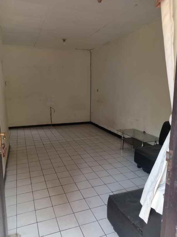 dijual rumah komplek arcamanik endah