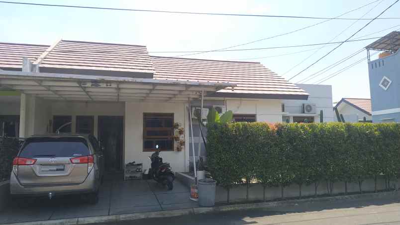 dijual rumah komplek derwati mas