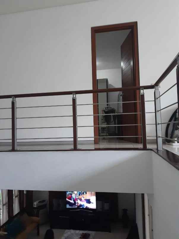 dijual rumah komplek elit batununggal