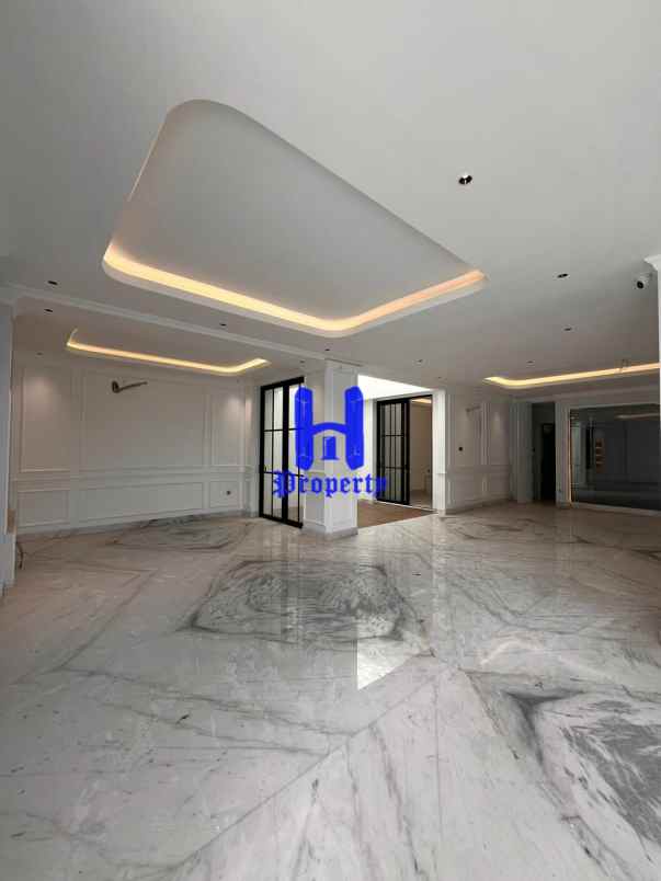 dijual rumah komplek graha metropolitan