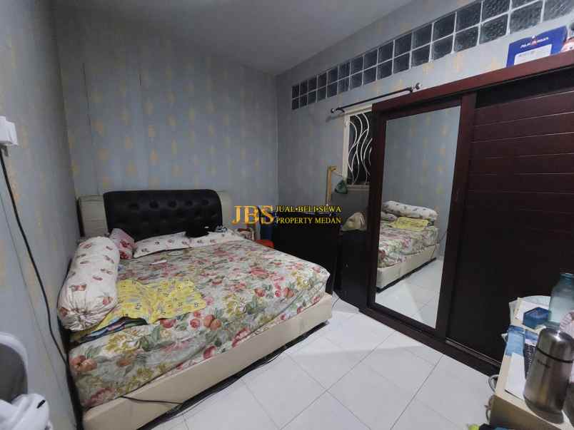 dijual rumah komplek krakatoa paradise