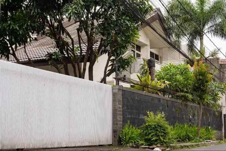 dijual rumah komplek kurdi sayap