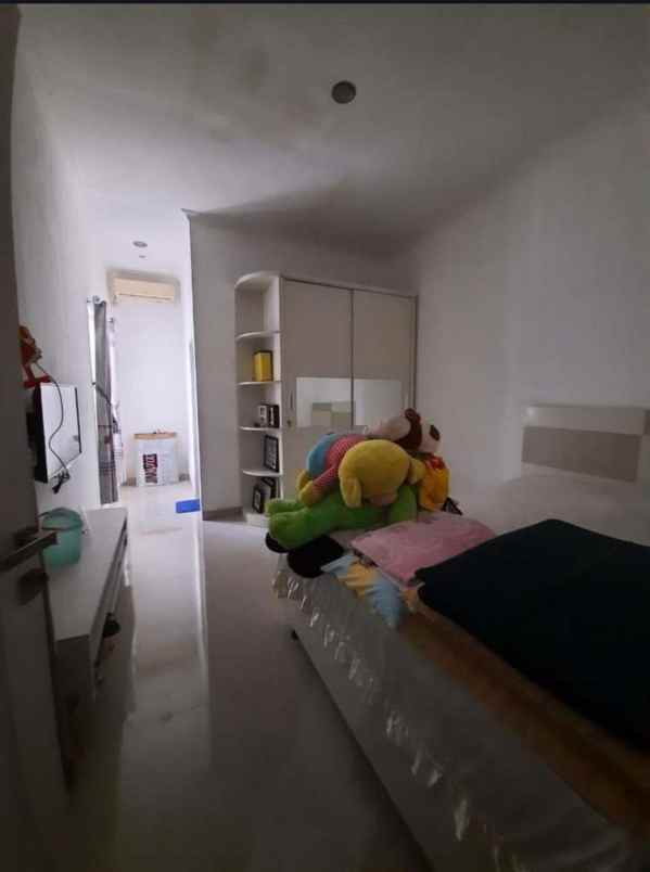 dijual rumah komplek sentosa asih