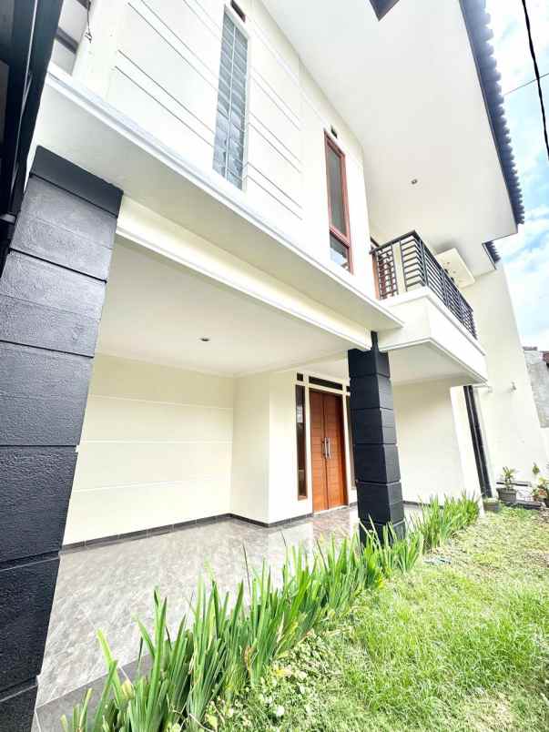 dijual rumah komplek turangga bandung