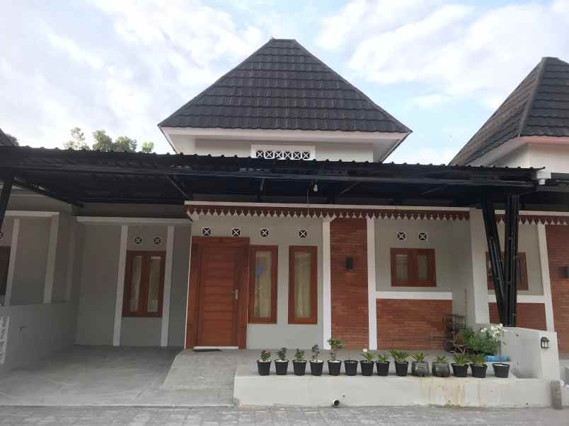 dijual rumah kongklangan prambanan klaten