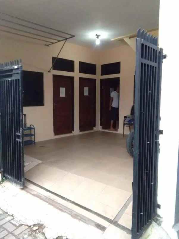 dijual rumah kost cilandak