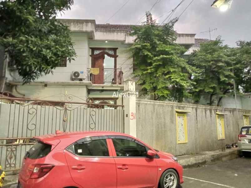 dijual rumah kostan di cikini menteng jakarta pusat