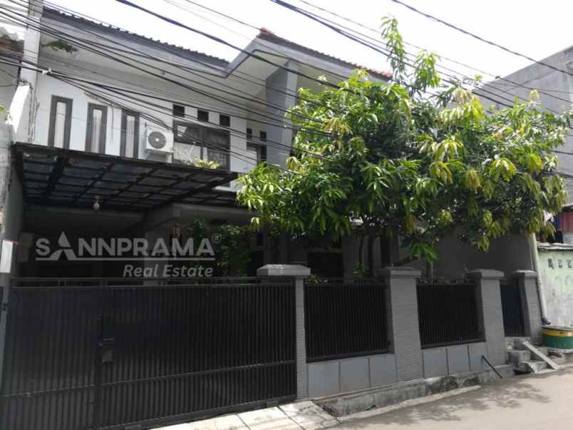 dijual rumah kuningan