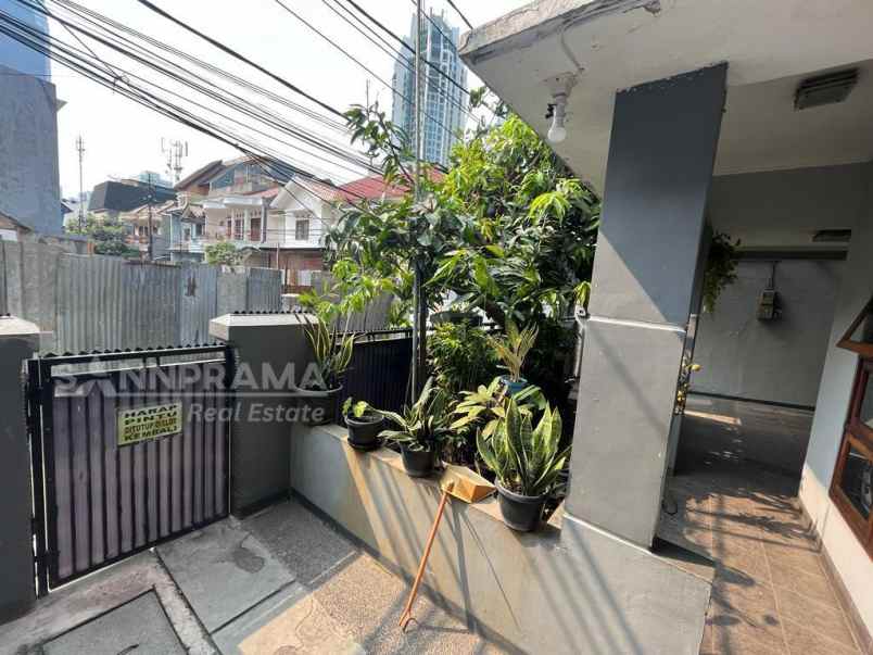 dijual rumah kuningan