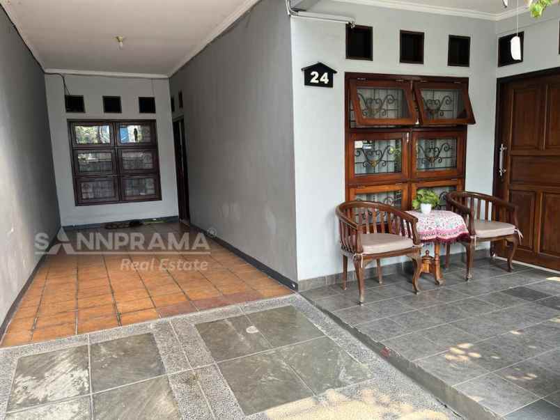 dijual rumah kuningan