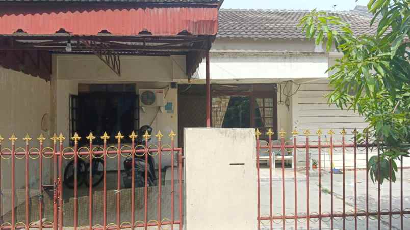 dijual rumah kutisari