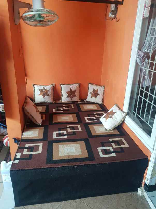 dijual rumah kutisari utara