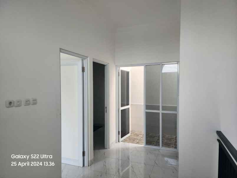 dijual rumah lapangan tembak cibubur