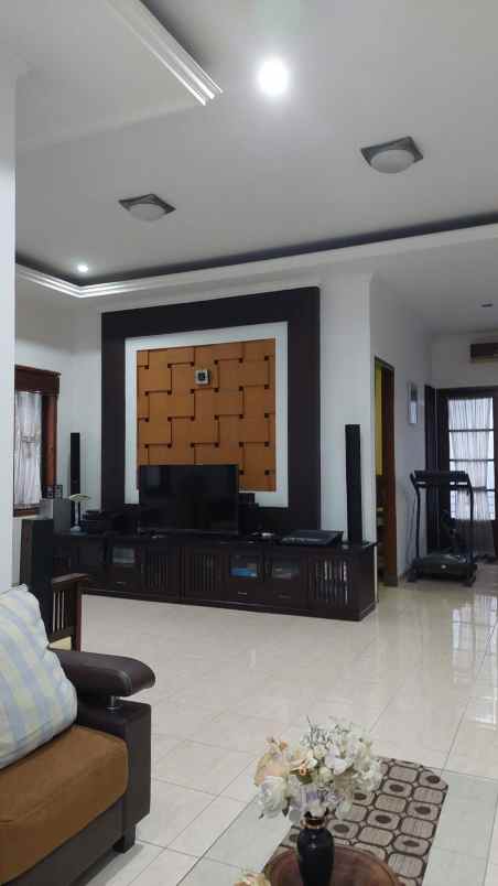 dijual rumah legenda wisata cibubur