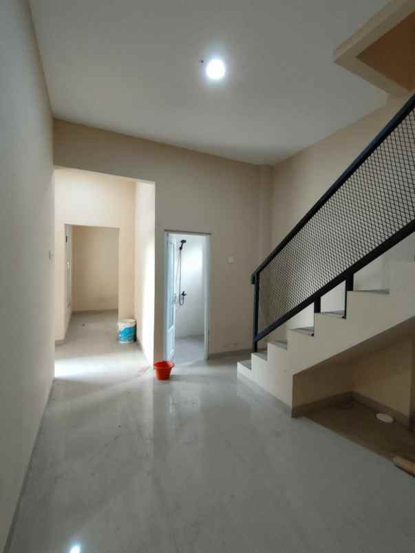 dijual rumah lenteng agung