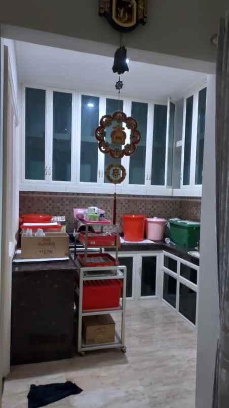 dijual rumah lidah wetan