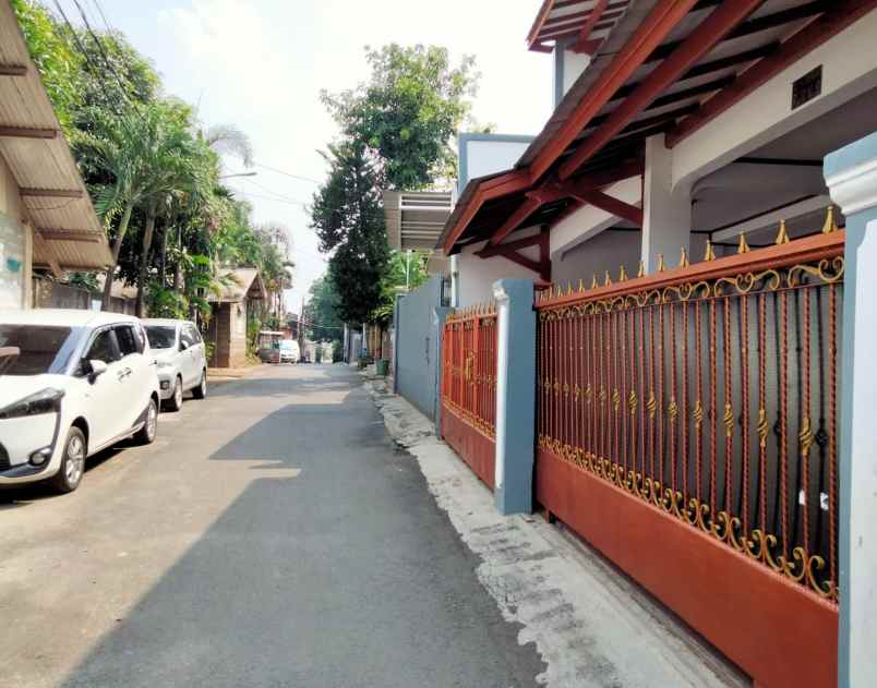 dijual rumah makasar jakarta timur