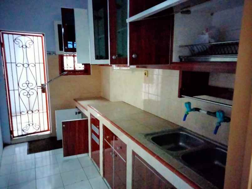 dijual rumah makasar jakarta timur