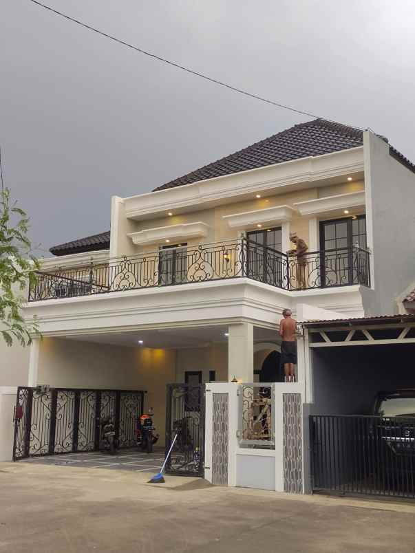 dijual rumah mampang pancoran mas depok