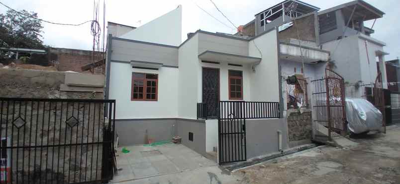 dijual rumah manglayang regency cinunuk