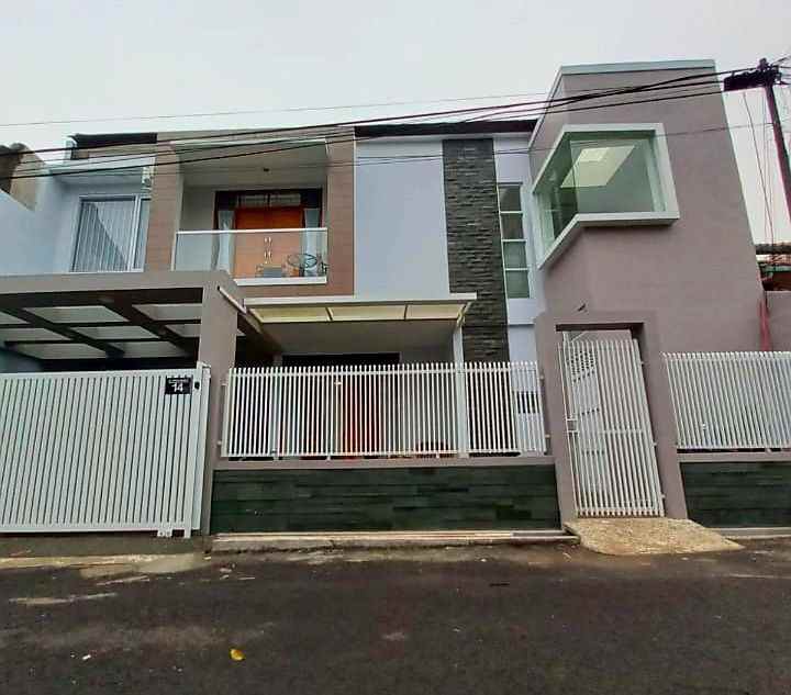 dijual rumah manjahlega