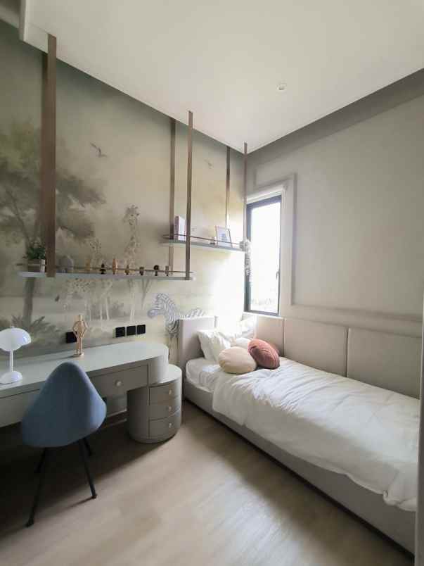 dijual rumah mansion nine