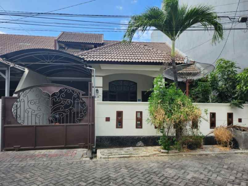 dijual rumah manyar jaya