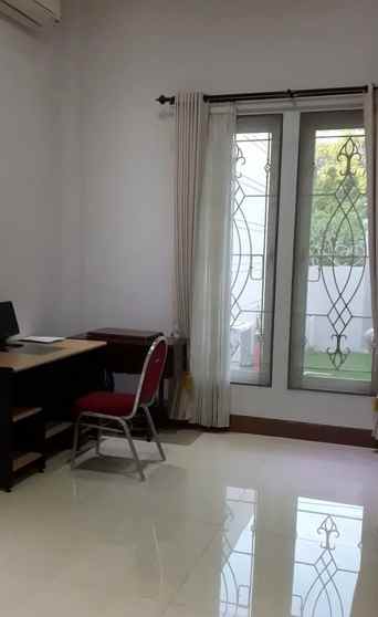 dijual rumah manyar rejo