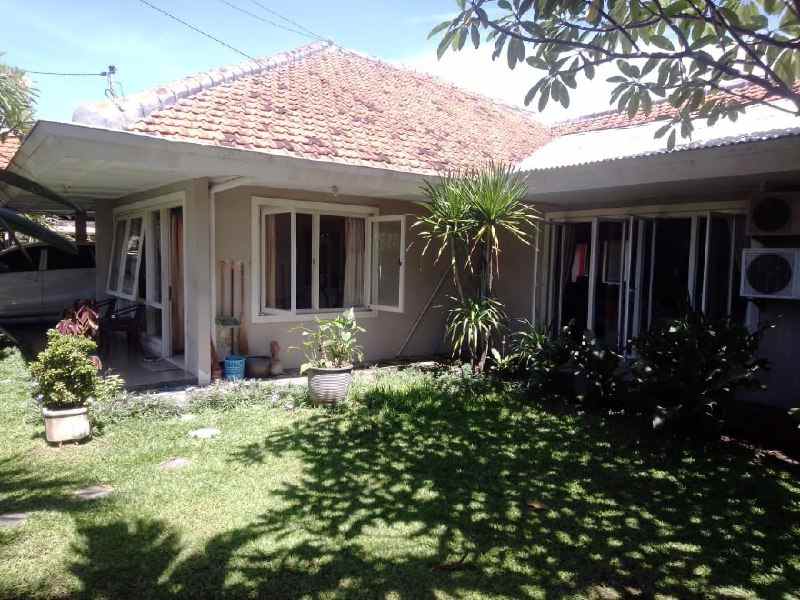 dijual rumah manyar surabaya