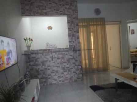 dijual rumah margacinta