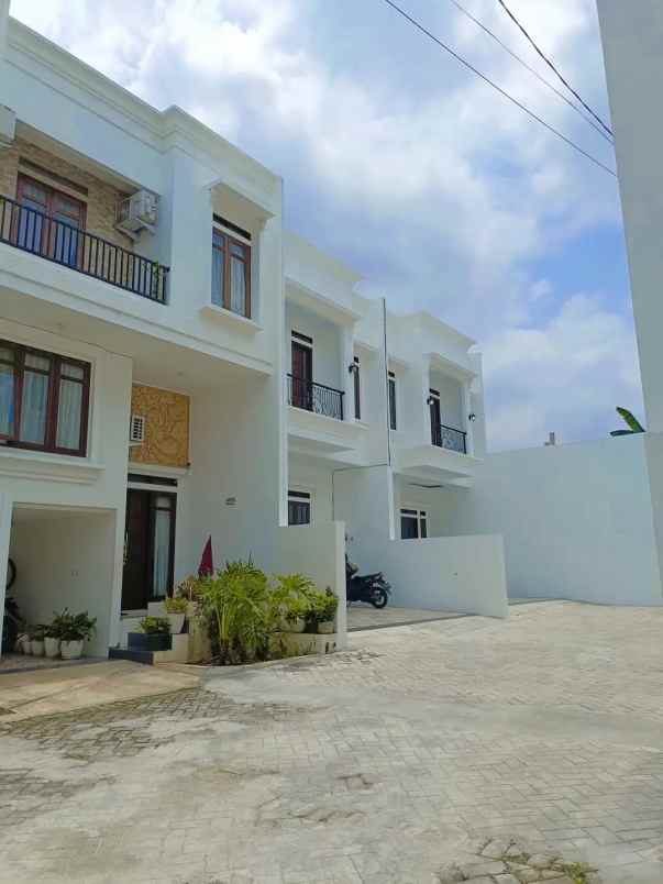 dijual rumah margasatwa raya pondok labu