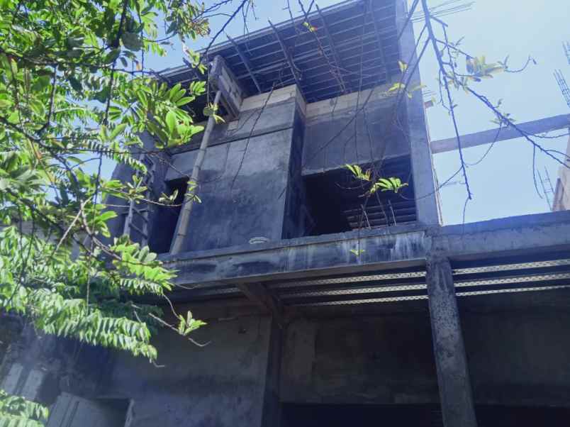 dijual rumah medokan semampir